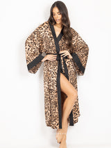 Σατέν animal print μακριά ρόμπα με μαύρη λεπτομέρεια και ζώνη