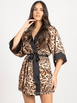 Σατέν animal print κοντή ρόμπα με μαύρη λεπτομέρεια και ζώνη